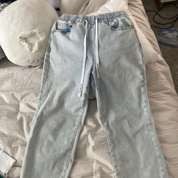 CALVIN KLEIN JEANS - Picture 1 of 5